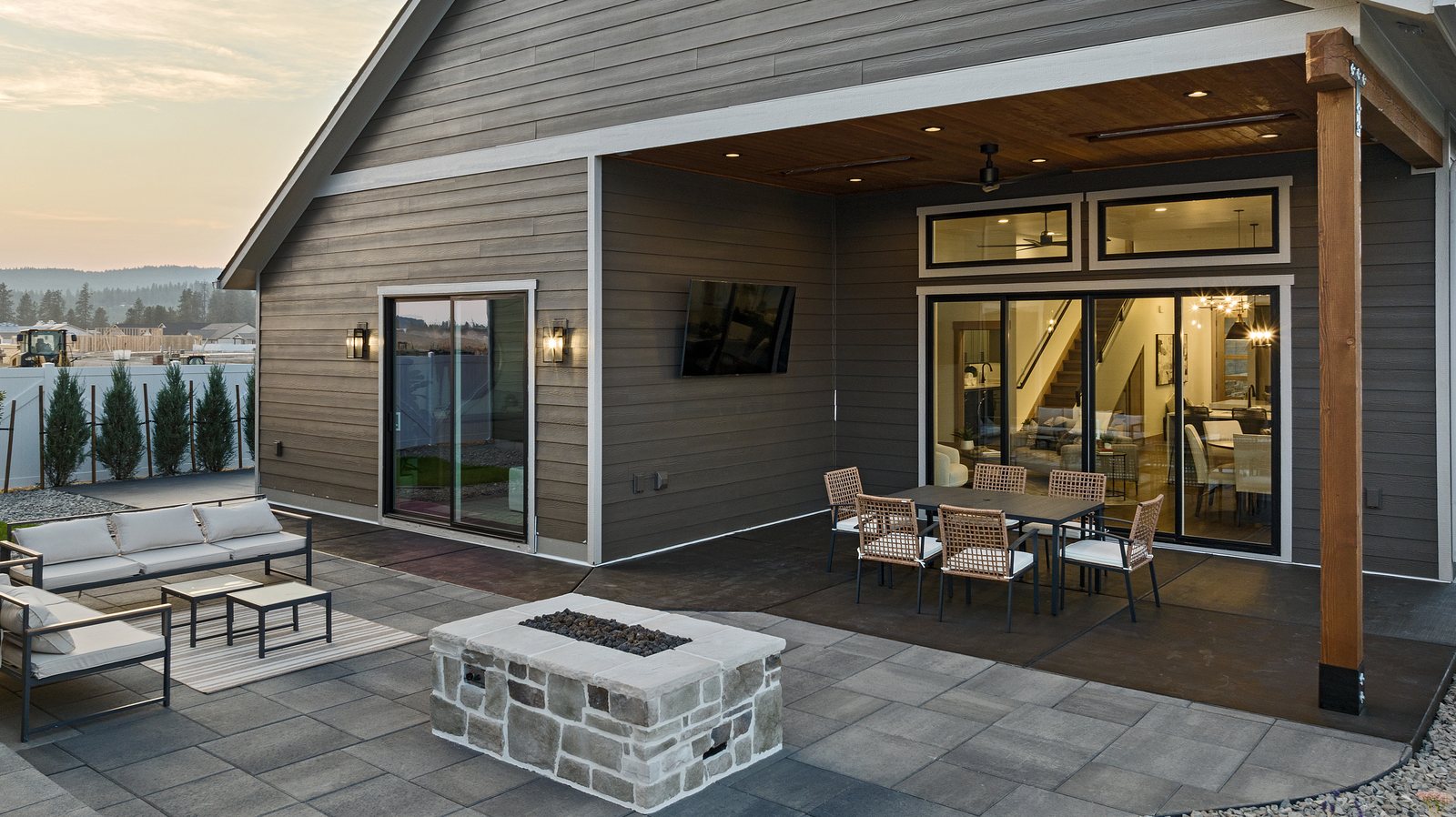 Covered rear patio